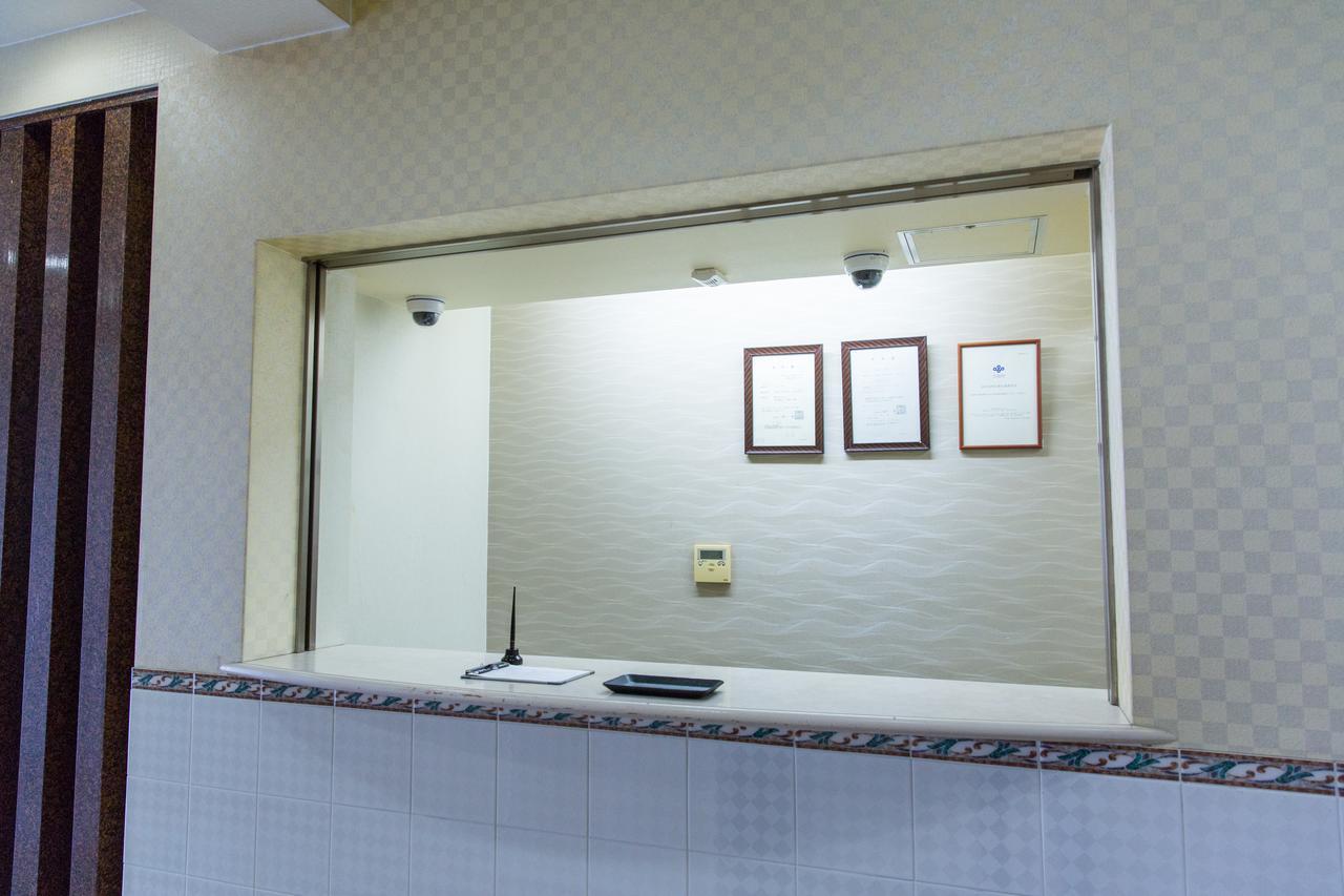 Uehonmachi Plaza Hotel (Adults Only) Осака Екстер'єр фото
