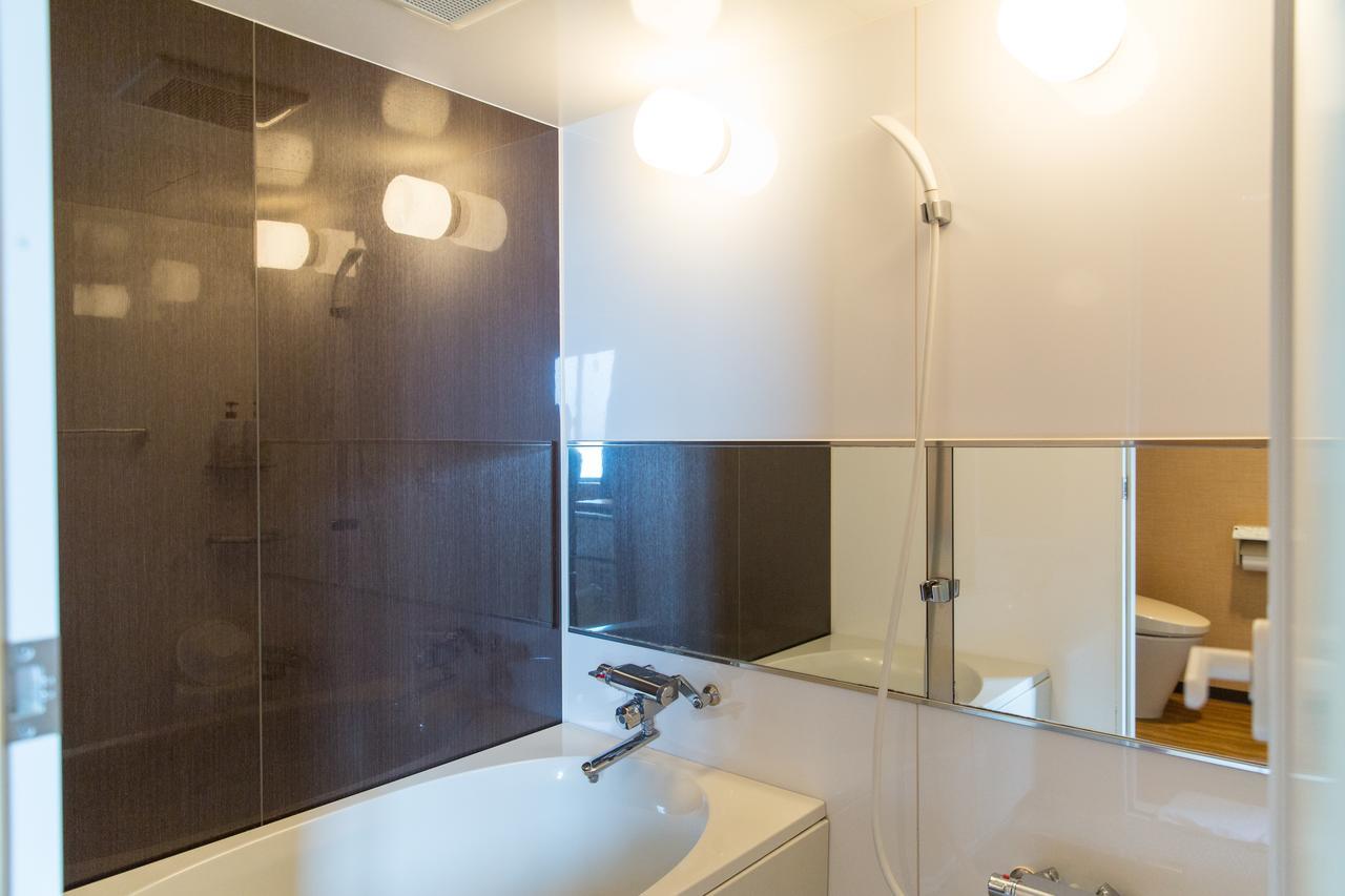 Uehonmachi Plaza Hotel (Adults Only) Осака Екстер'єр фото