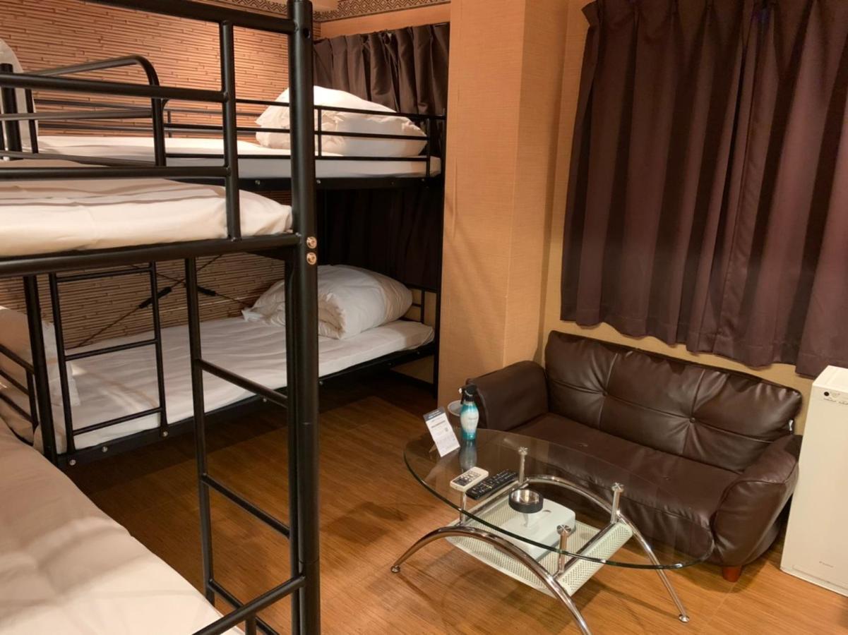 Uehonmachi Plaza Hotel (Adults Only) Осака Екстер'єр фото